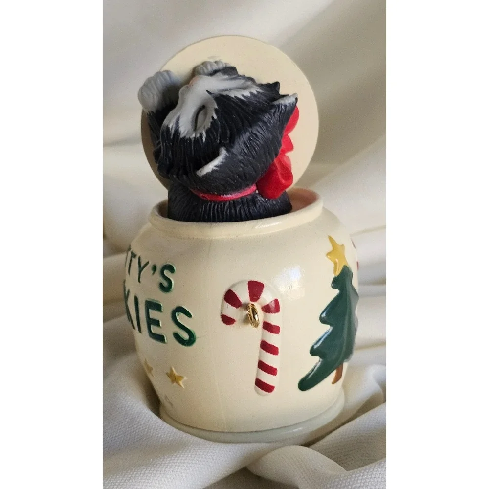 VTG Hallmark Keepsake Ornament 1994 Kitty's Cookies Tuxedo Cat Christmas
